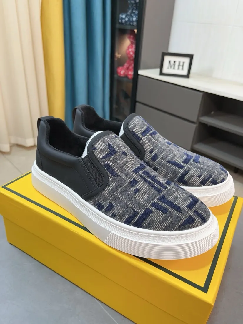 Men's shoes 💰400🌸🌸【FENDI】(velvet lining and leather lining are preferred when ordering) F's new product is on the market, imported concave and convex surface waterproof cloth, classic rhombus pattern F's craftsmanship, high-end and classy, ​​comfortable on the feet, versatile to wear, full of three-dimensional sense, 3 colors available, size: 38-44 (37.45, can be customized, cannot be returned)
